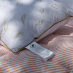 Pūkų ir plunksnų trijų skyrių pagalvė - Image 5